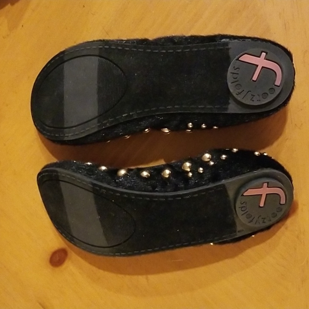 Black Foot Petals flats w studs - Picture 4 of 8